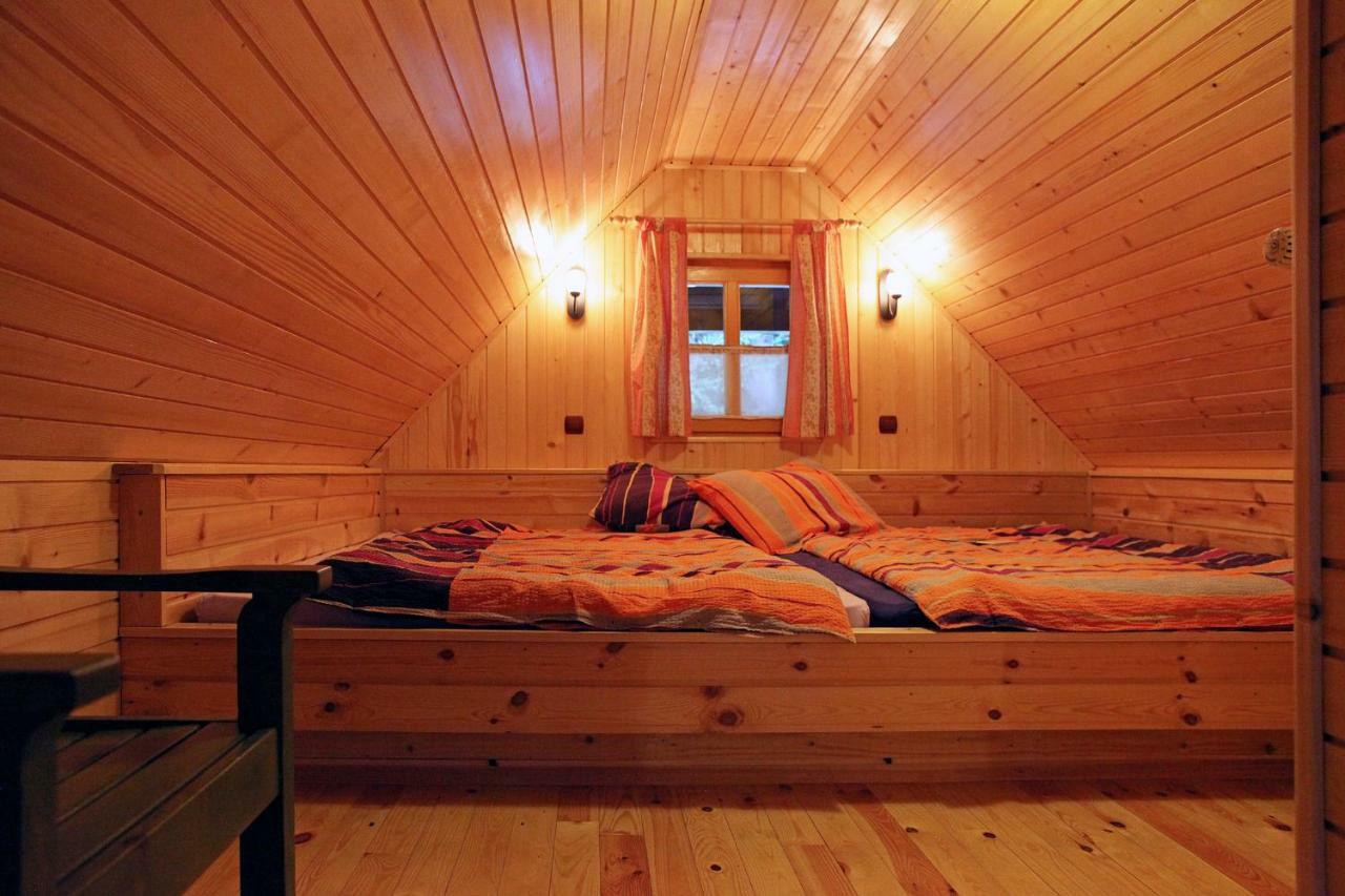 Natural Wooden Sweetheart Padeski Vrh Extérieur photo